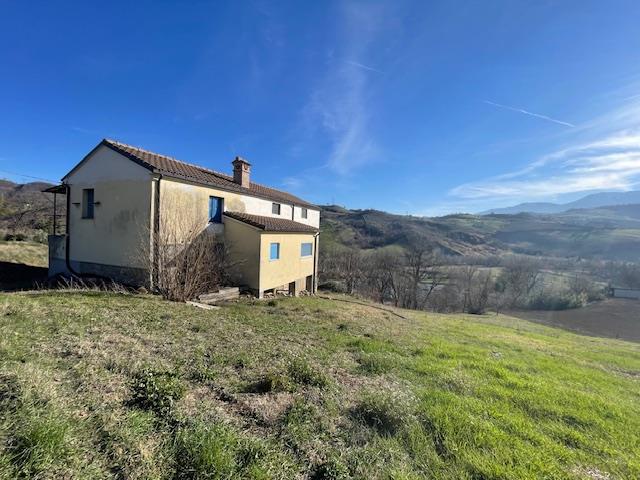 Image No.47-Maison de campagne de 2 chambres à vendre à Bisenti