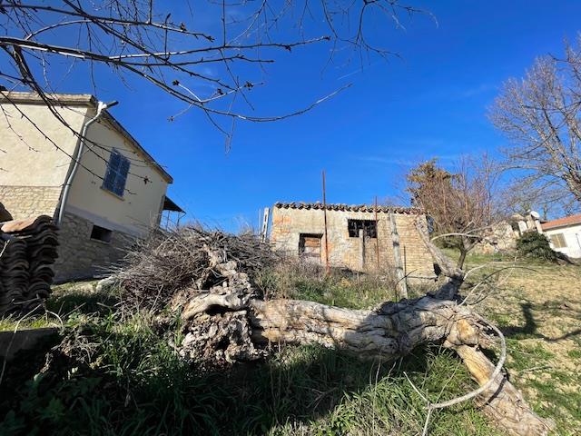 Image No.50-Maison de campagne de 2 chambres à vendre à Bisenti