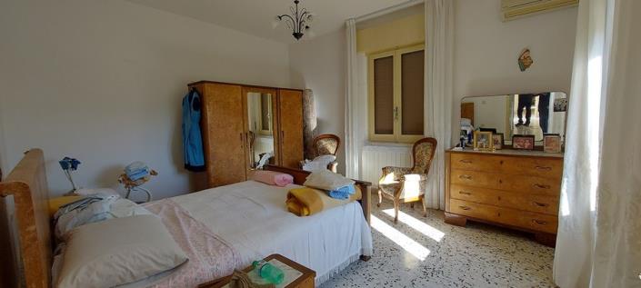 Image No.7-4 Bed Country House for sale