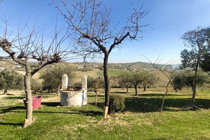 Image No.7-5 Bed Farmhouse for sale