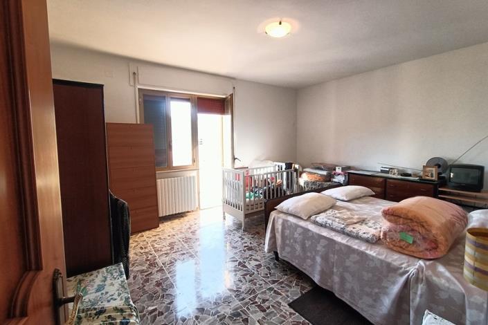 Image No.32-5 Bed Farmhouse for sale