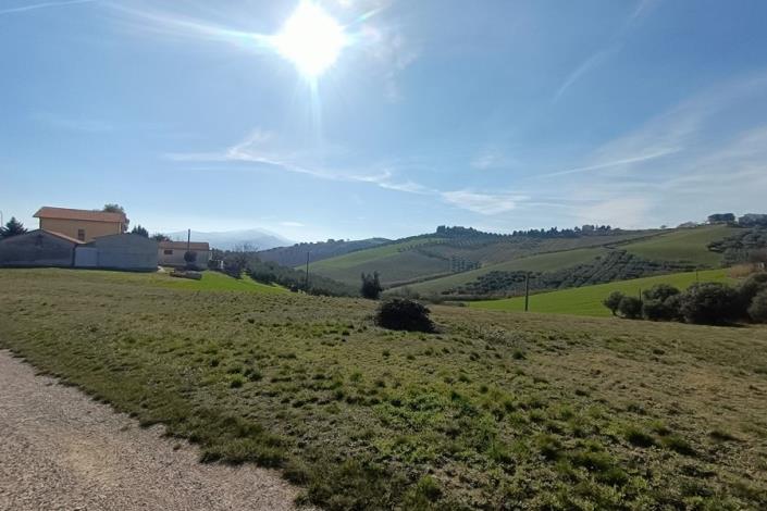 Image No.57-5 Bed Farmhouse for sale