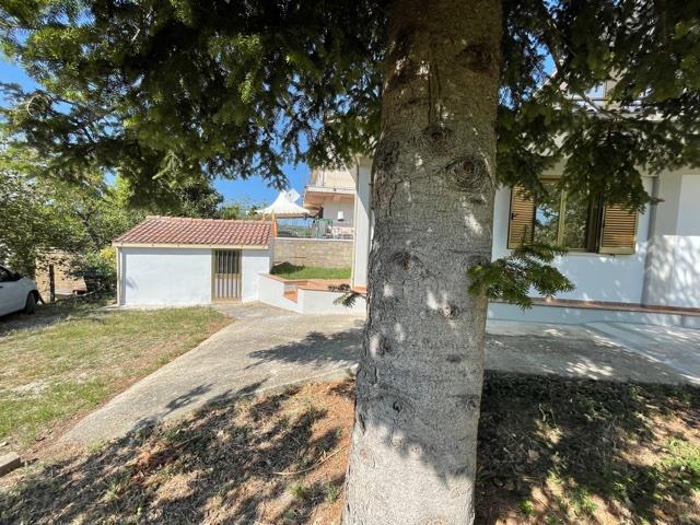 Image No.7-3 Bed Country House for sale