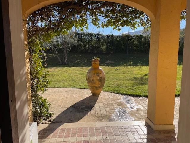 Image No.13-6 Bed Villa / Detached for sale