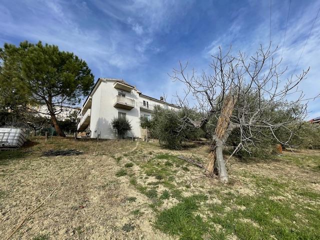 Image No.2-Jumelé de 3 chambres à vendre à Montefino