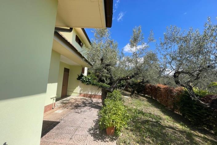 Image No.2-Villa de 4 chambres à vendre à Moscufo