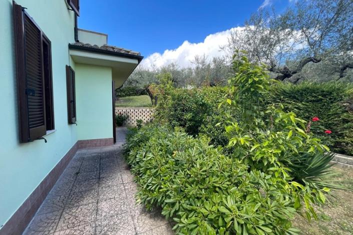 Image No.3-Villa de 4 chambres à vendre à Moscufo