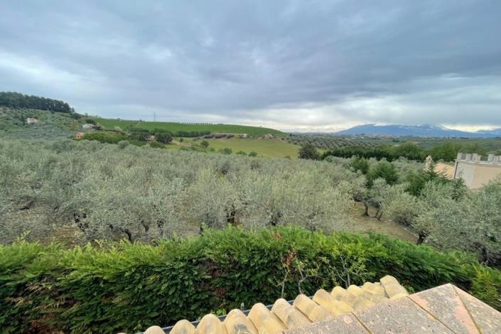 Image No.5-Villa de 4 chambres à vendre à Moscufo