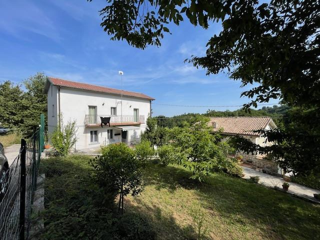 Image No.26-3 Bed Country House for sale