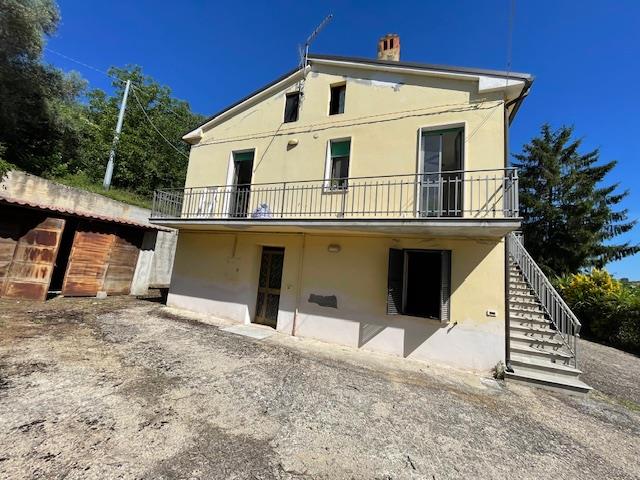 Image No.5-4 Bed Semi-Detached for sale