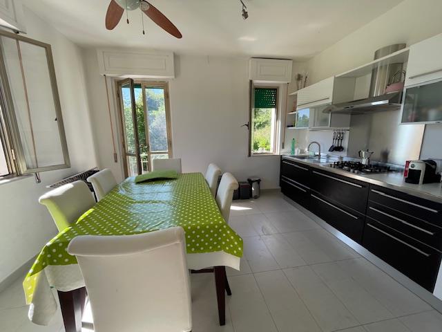 Image No.10-4 Bed Semi-Detached for sale