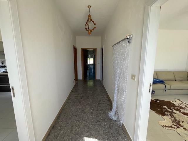 Image No.11-4 Bed Semi-Detached for sale