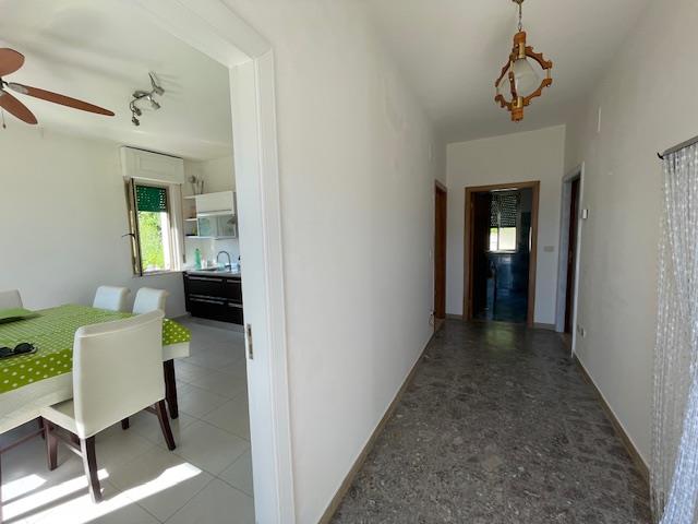 Image No.12-4 Bed Semi-Detached for sale