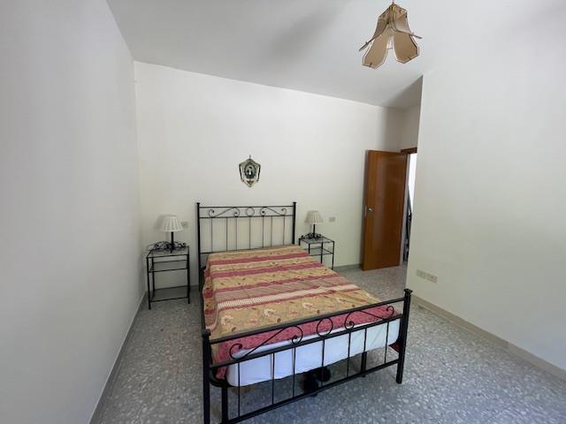 Image No.20-4 Bed Semi-Detached for sale