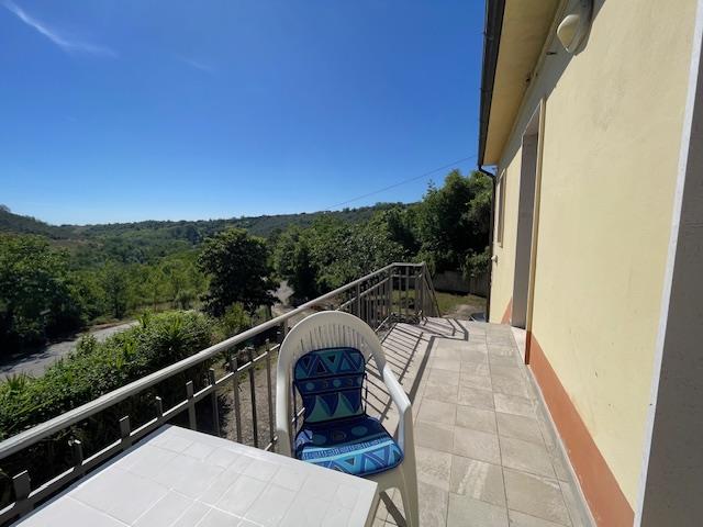 Image No.22-4 Bed Semi-Detached for sale