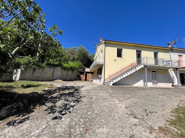 Image No.23-4 Bed Semi-Detached for sale