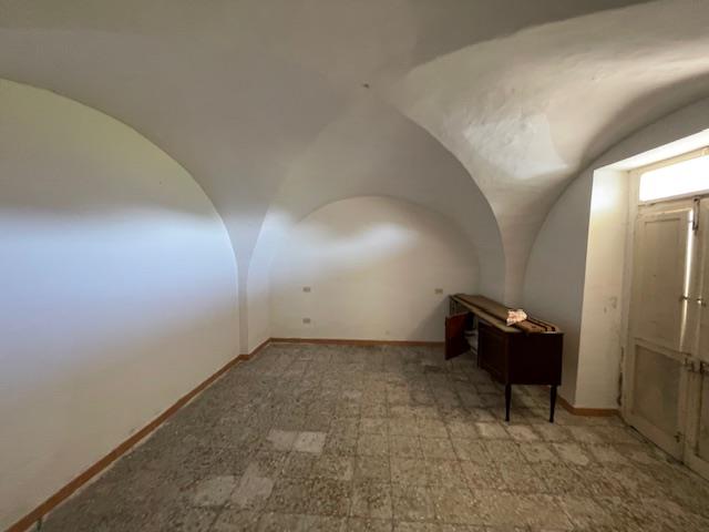 Image No.30-4 Bed Semi-Detached for sale