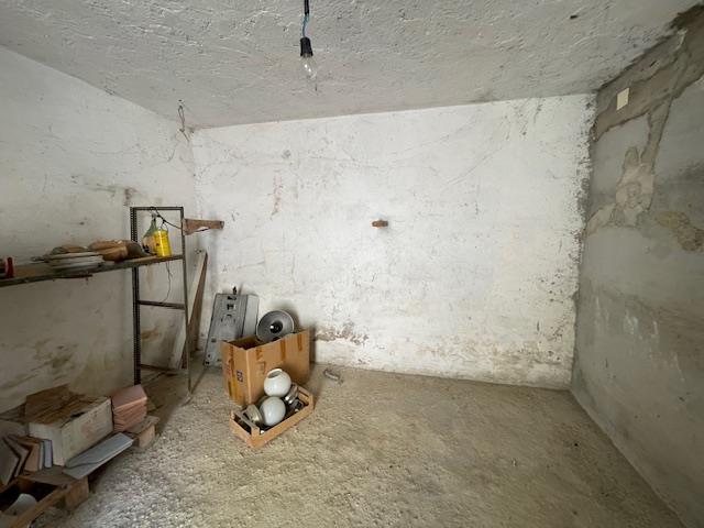 Image No.37-4 Bed Semi-Detached for sale