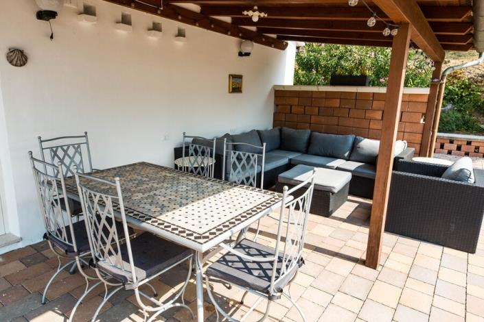 Image No.10-Maison de campagne de 3 chambres à vendre à Loreto Aprutino