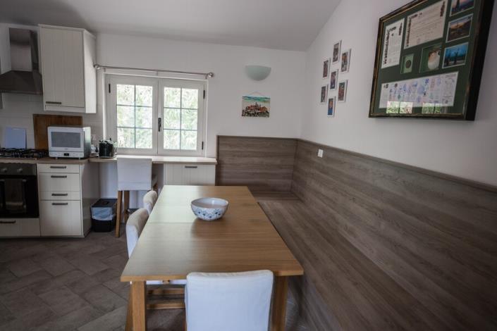 Image No.22-Maison de campagne de 3 chambres à vendre à Loreto Aprutino