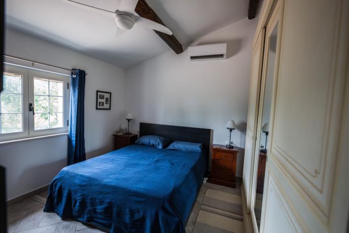 Image No.23-Maison de campagne de 3 chambres à vendre à Loreto Aprutino