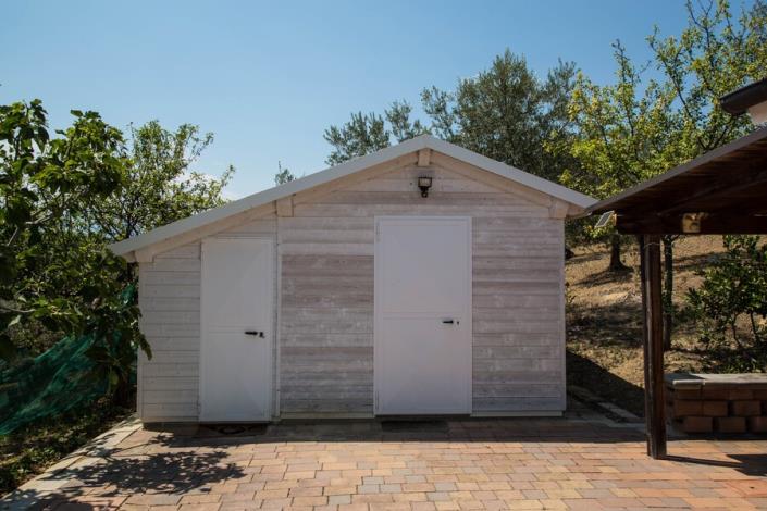Image No.30-Maison de campagne de 3 chambres à vendre à Loreto Aprutino