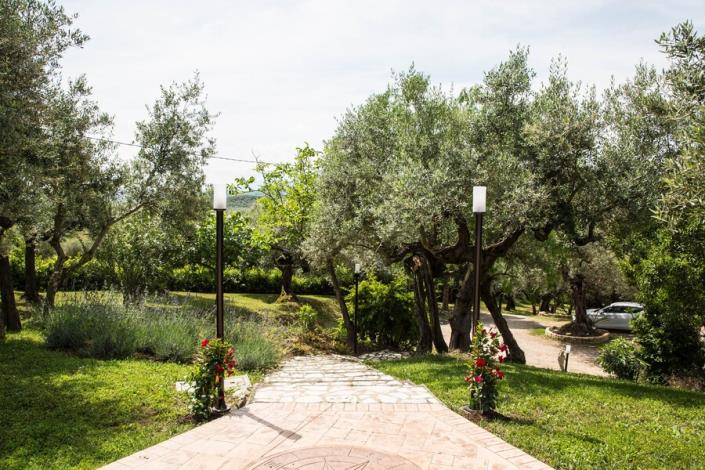 Image No.29-Maison de campagne de 3 chambres à vendre à Loreto Aprutino