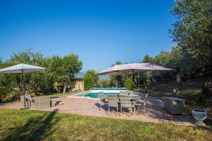 Image No.41-Maison de campagne de 3 chambres à vendre à Loreto Aprutino