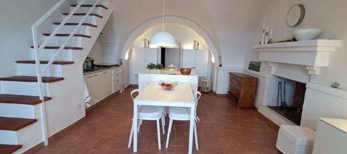 Image No.6-2 Bed Townhouse for sale