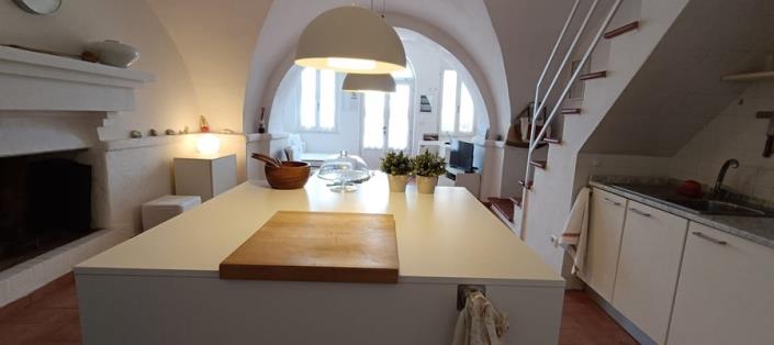 Image No.8-2 Bed Townhouse for sale