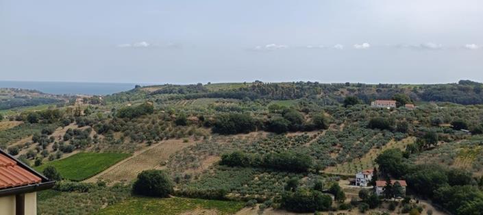 Image No.20-2 Bed Townhouse for sale