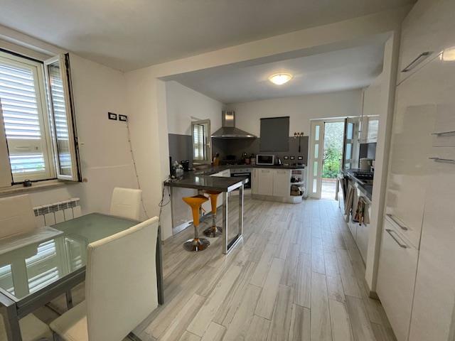 Image No.2-6 Bed House/Villa for sale