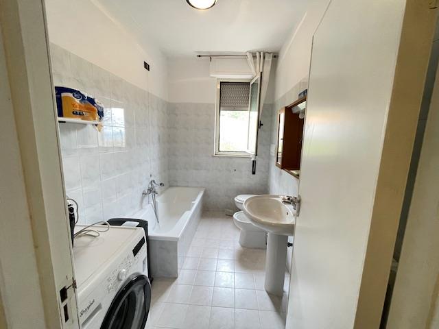 Image No.10-6 Bed House/Villa for sale