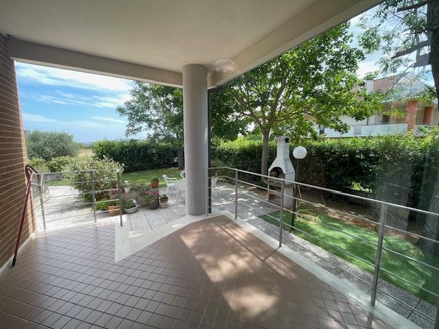 Image No.3-4 Bed Country House for sale