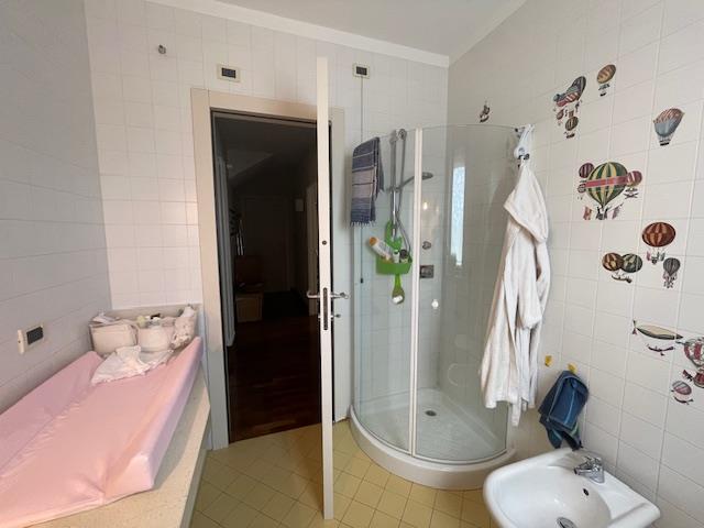 Image No.22-4 Bed Country House for sale