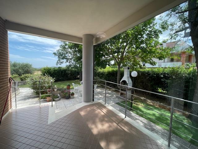 Image No.36-4 Bed Country House for sale