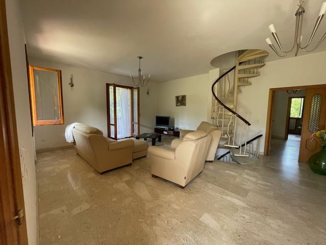 Image No.9-Maison de campagne de 6 chambres à vendre à Bisenti