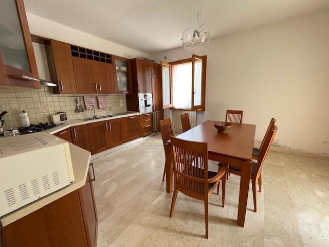 Image No.11-Maison de campagne de 6 chambres à vendre à Bisenti