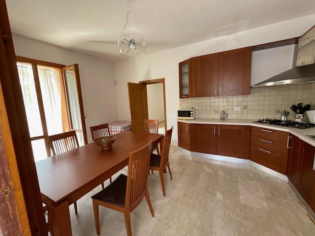 Image No.12-Maison de campagne de 6 chambres à vendre à Bisenti