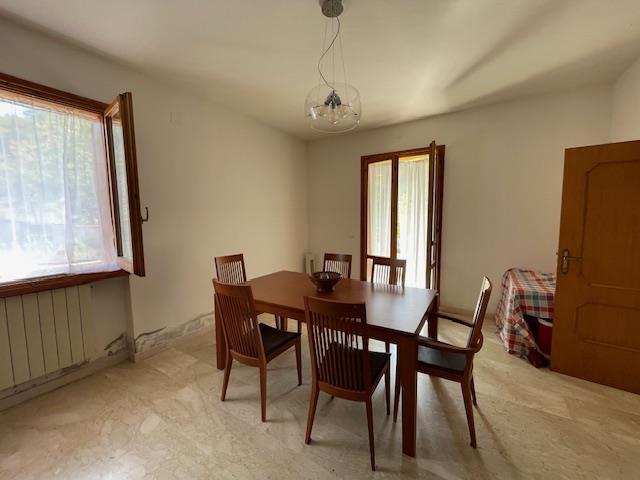 Image No.13-Maison de campagne de 6 chambres à vendre à Bisenti