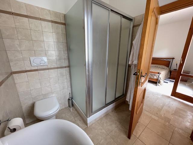 Image No.17-Maison de campagne de 6 chambres à vendre à Bisenti