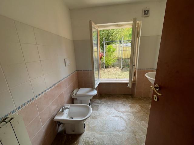 Image No.39-Maison de campagne de 6 chambres à vendre à Bisenti