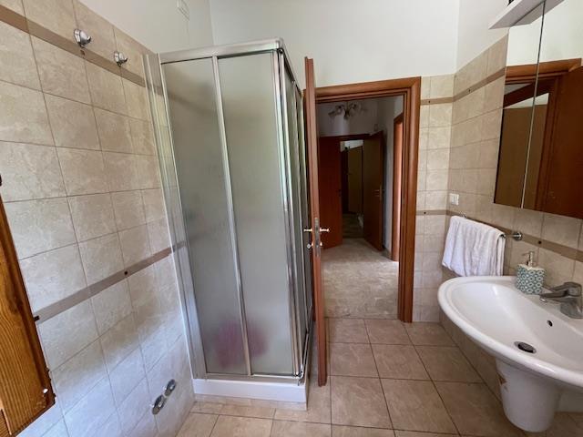 Image No.40-Maison de campagne de 6 chambres à vendre à Bisenti