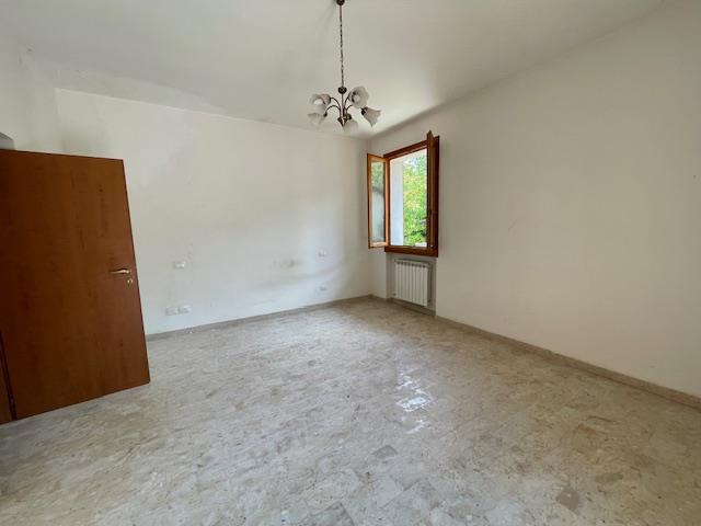 Image No.42-Maison de campagne de 6 chambres à vendre à Bisenti