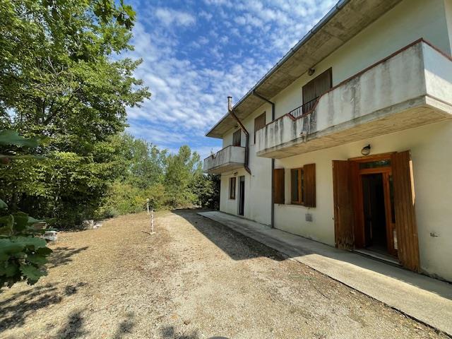 Image No.48-Maison de campagne de 6 chambres à vendre à Bisenti