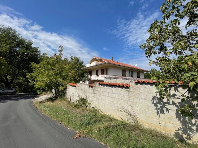 Image No.49-Maison de campagne de 6 chambres à vendre à Bisenti