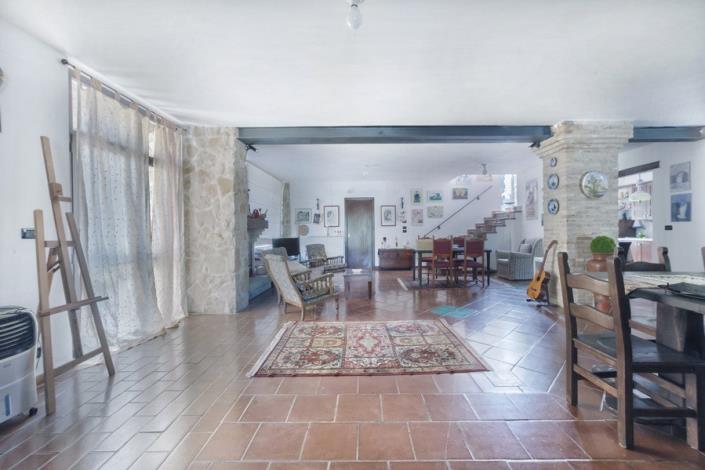 Image No.10-Maison de campagne de 3 chambres à vendre à Ortona