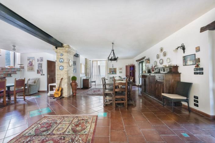 Image No.12-Maison de campagne de 3 chambres à vendre à Ortona