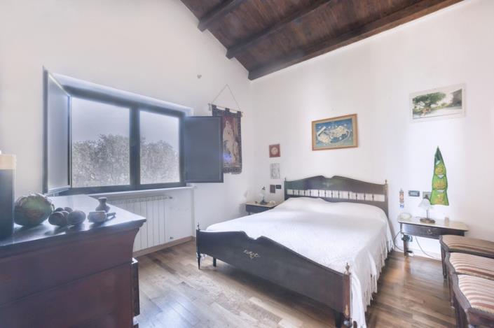 Image No.24-Maison de campagne de 3 chambres à vendre à Ortona