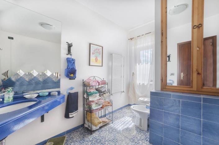 Image No.25-Maison de campagne de 3 chambres à vendre à Ortona